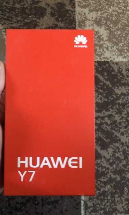 Продам смартфон Huawei Y7 2017 16GB