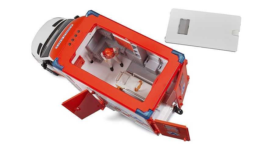 Швидка допомога  Bruder Mercedes Sprinter з фігуркою водія (02676)