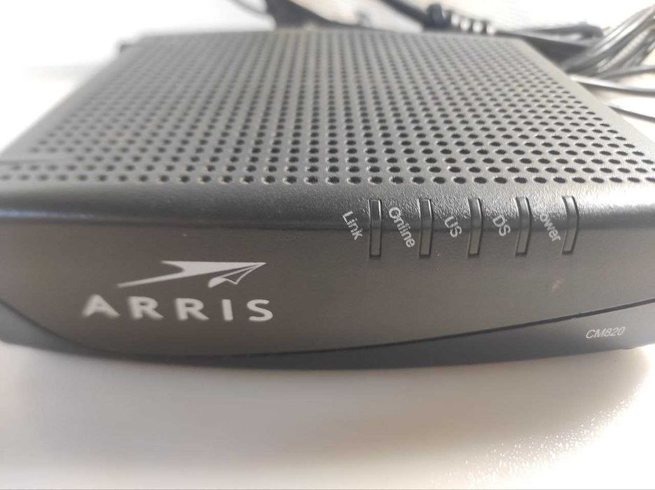Модем для кабельного з'єднання Arris CM820