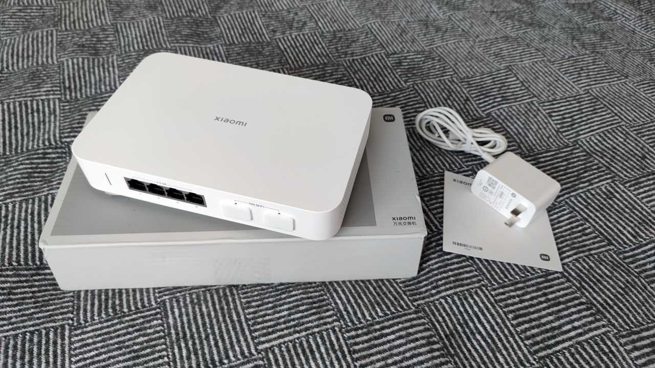Комутатор Xiaomi SW-106T-A 10G Ethernet Switch 4×2.5Gbps + 2×10Gbps