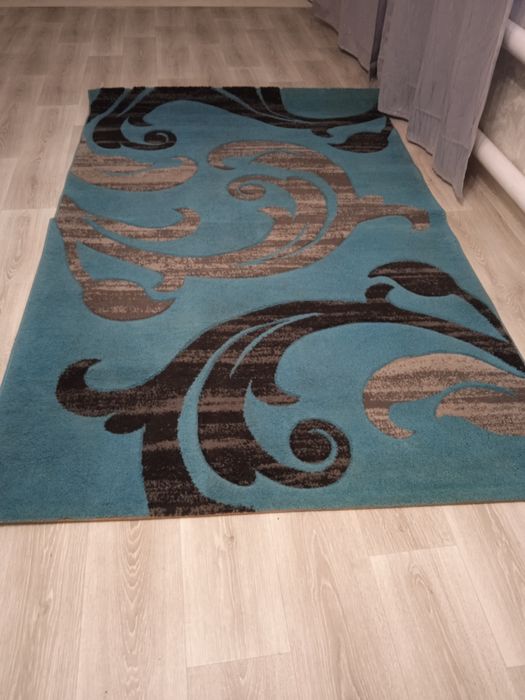 Продам килим на підлогу 2,4*1,5 м