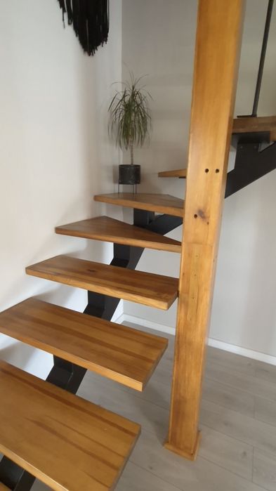 Schody metalowe wewnętrzne – nowoczesny design i solidne wykonanie