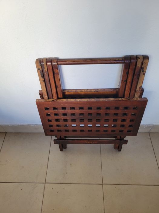 Mesa dobrável invernizada