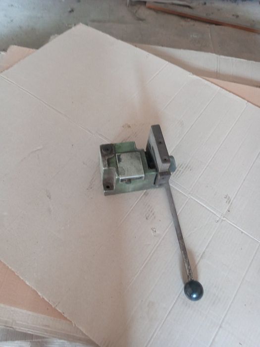 Гильотина и станок для зачистки сварного шва для ленточных пил