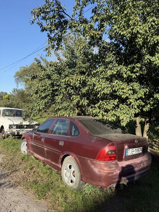 Opel Vectra B на ходу