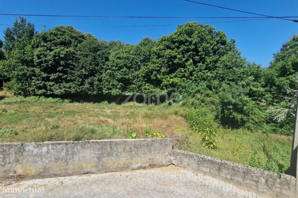 Terreno rústico com 600 m² de área