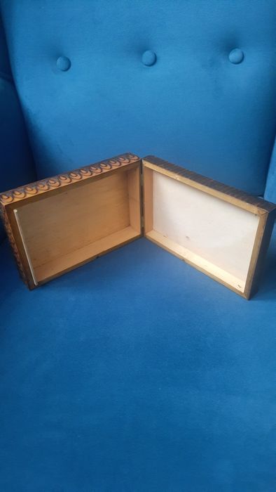 Drewniana szkatułka pudełko organizer na biżuterię akcesoria