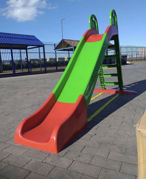 Дитячий будинок! Дитяча гірка! Пісочниця!  Гойдалка! Стіл! Домик!