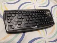 Teclado sem fios com "rato" integrado