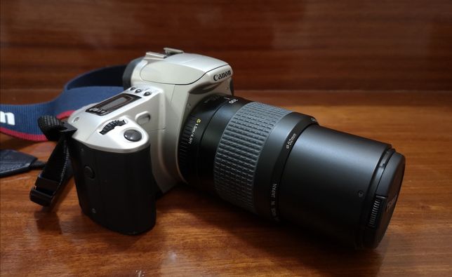 Canon EOS 300 + objetiva 28-90mm + objetiva 80-200mm