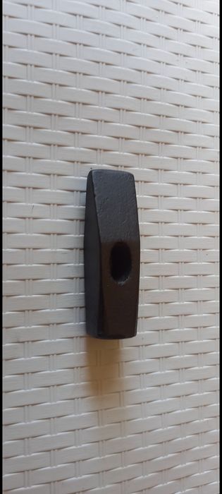 Młotek ślusarski PRL 1 kg