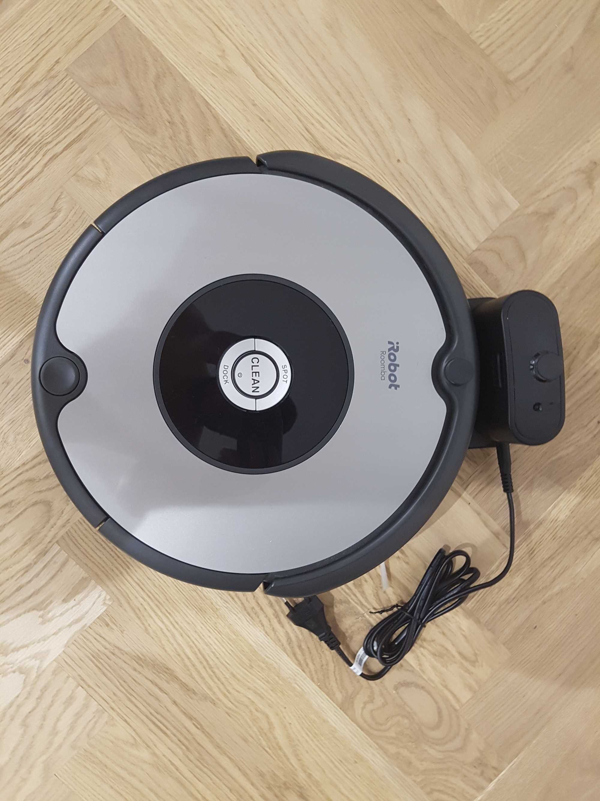 Robot odkurzający iROBOT Roomba 604