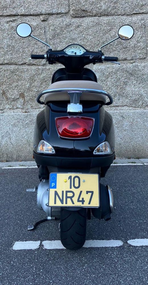 Piaggio Vespa LX50 2013