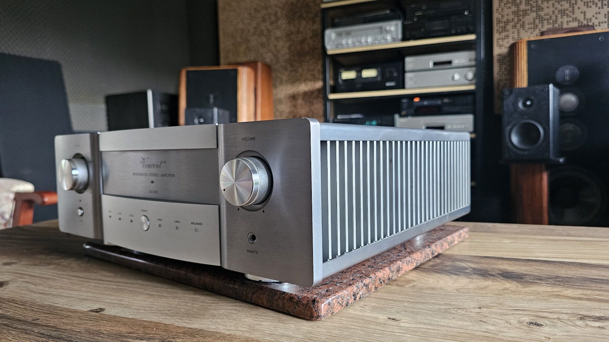Wzmacniacz Vincent SV 233 200watt na kanał
