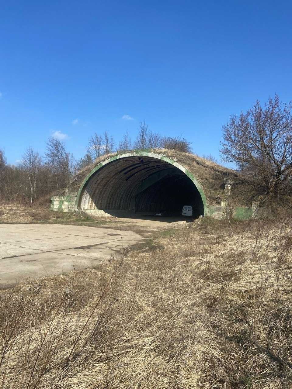 Нежитлова будівля, ангар, площею 911,3 м.кв.  Львівська обл.