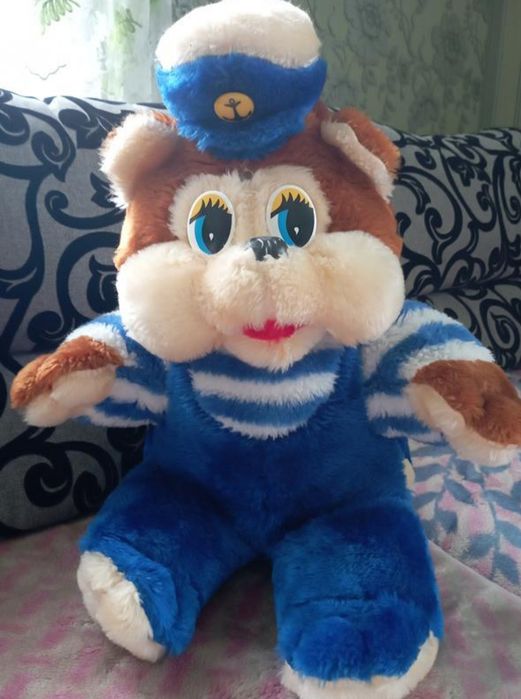 М'яка велика іграшка