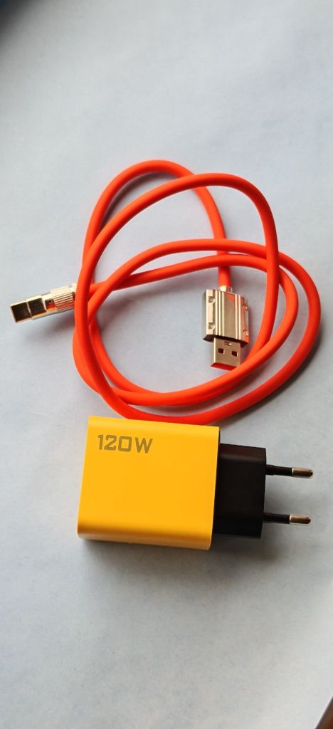 Блочок. Зарядний пристрій 120 ват,  кабель usb C  C