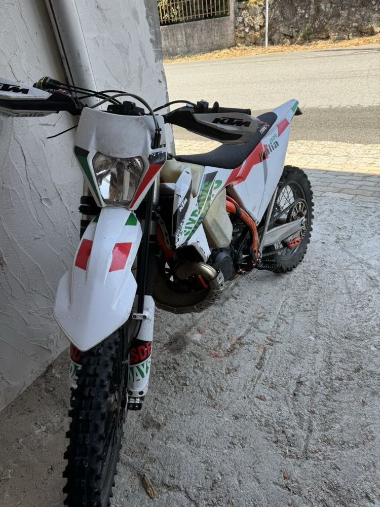 Ktm exc 300 six days