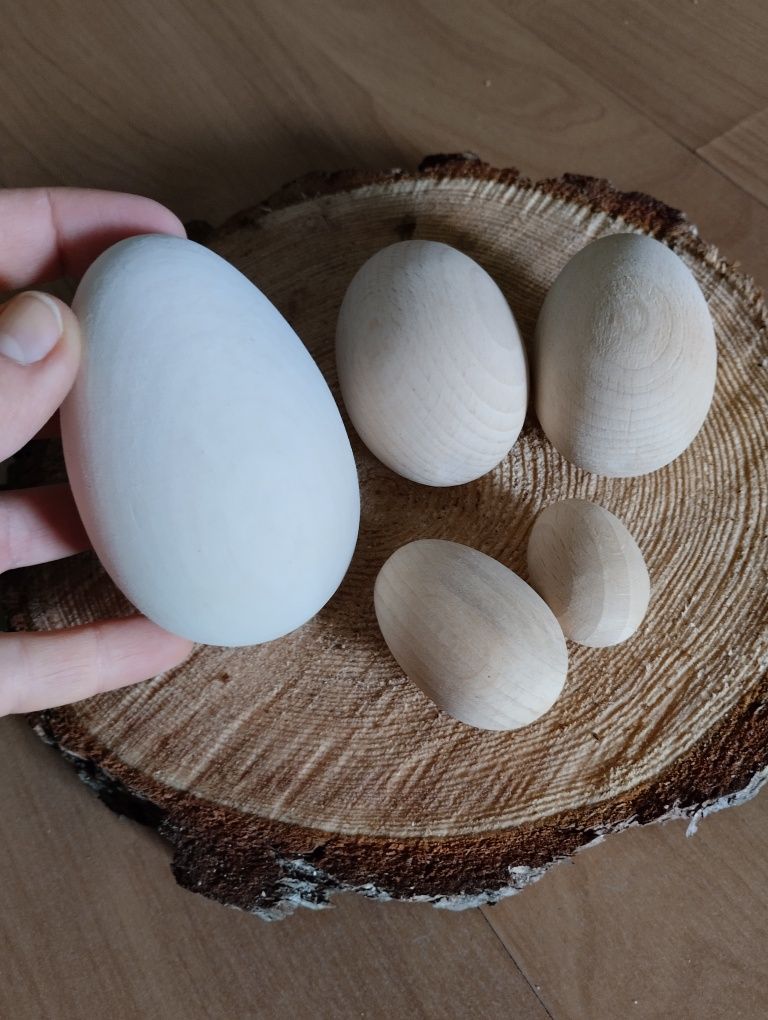 Zestaw 5 jajek drewnianych różnych wielkości