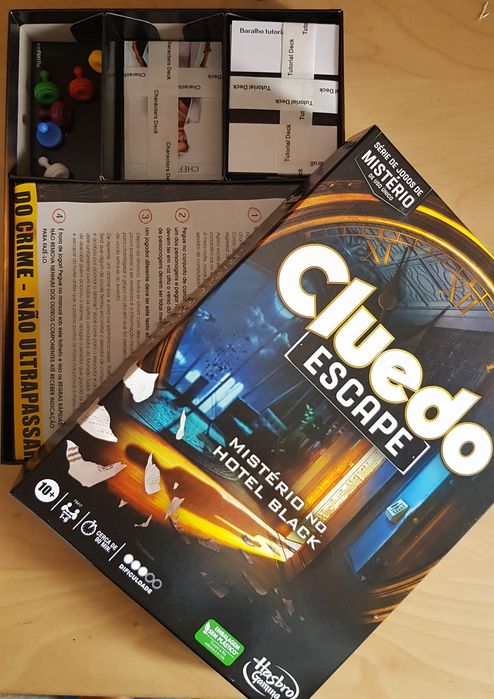 Jogo de Tabuleiro Cluedo - Mistério no Hotel Black