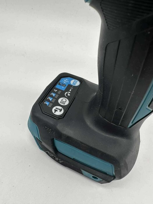 Klucz udarowy Makita 18V 330Nm DTW300