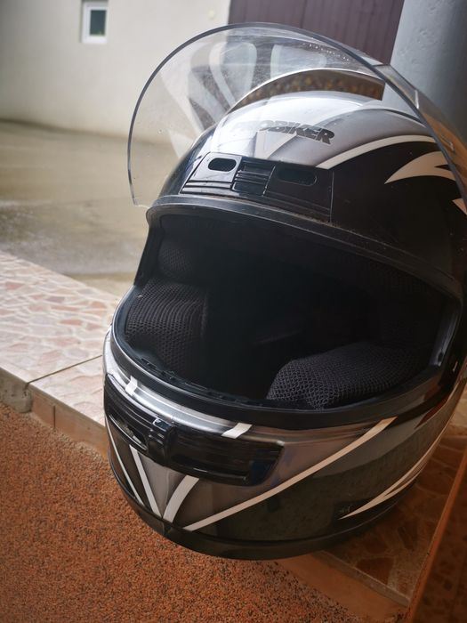 Шоломи продам недорого