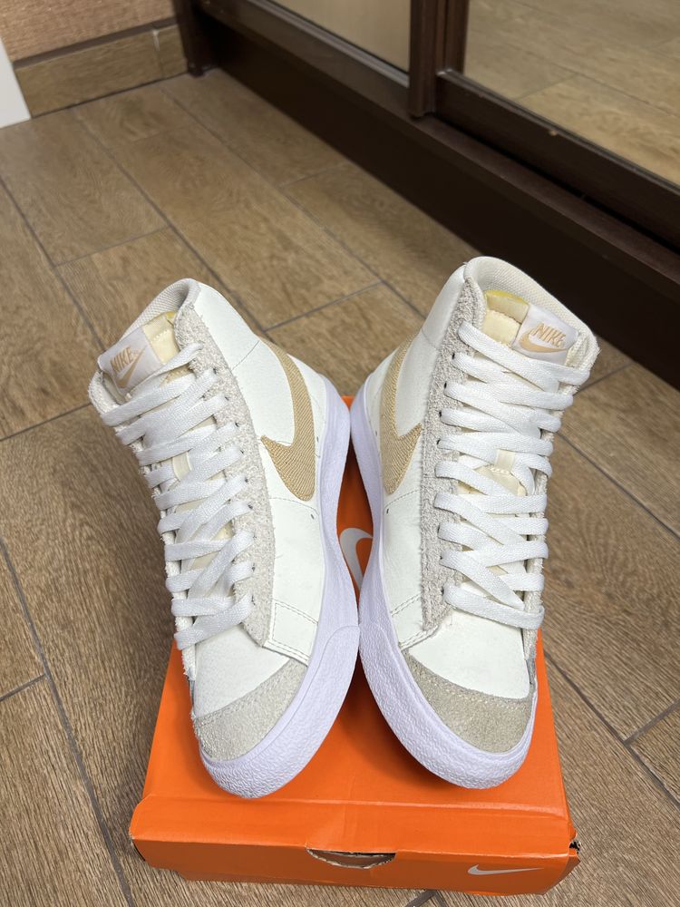 Кросівки Nike Blazer Mid 77 Sail Sesame White DH4106-100 РОЗМІР 39