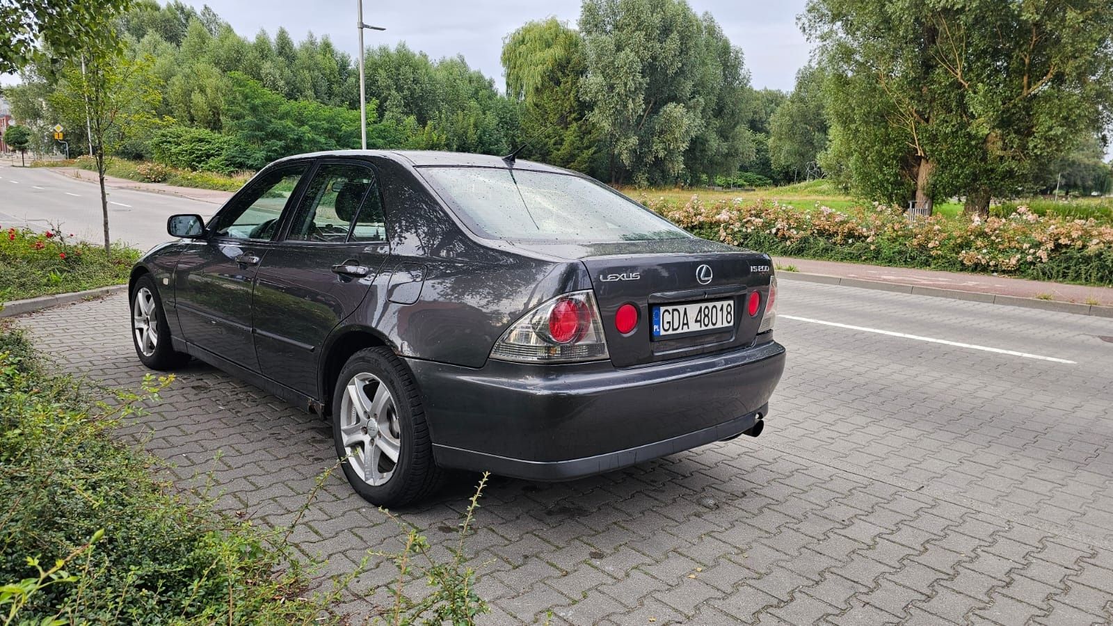 Lexus is200 manual 2004r.