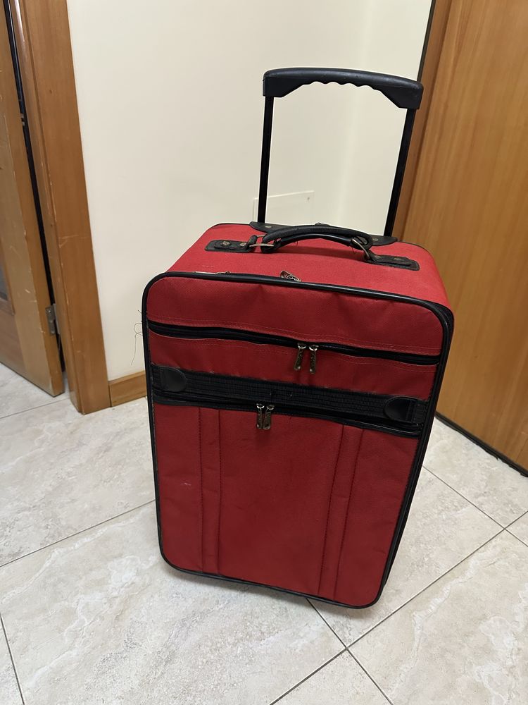 Mala de viagem tamanho pequeno