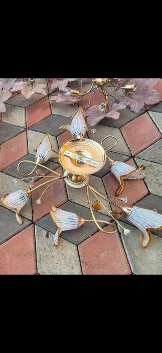 !продам! Люстрю.