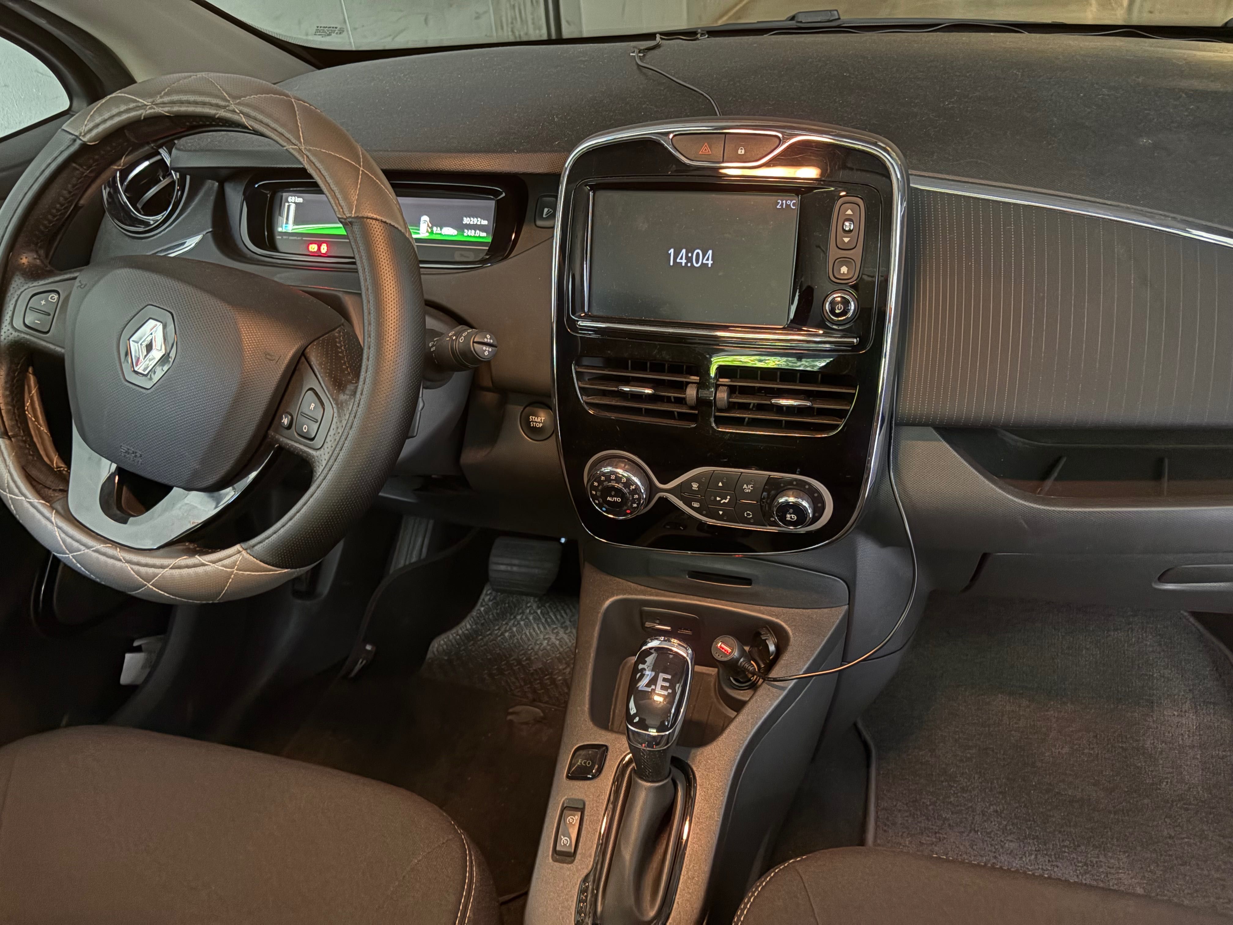 Renault Zoe (BFM_) Elétrico 109 cv / 80 kW