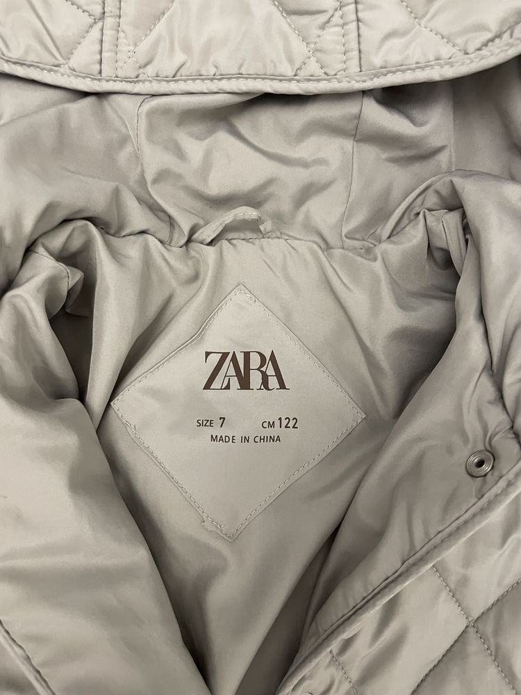 Демісезонна куртка Zara для дівчинки