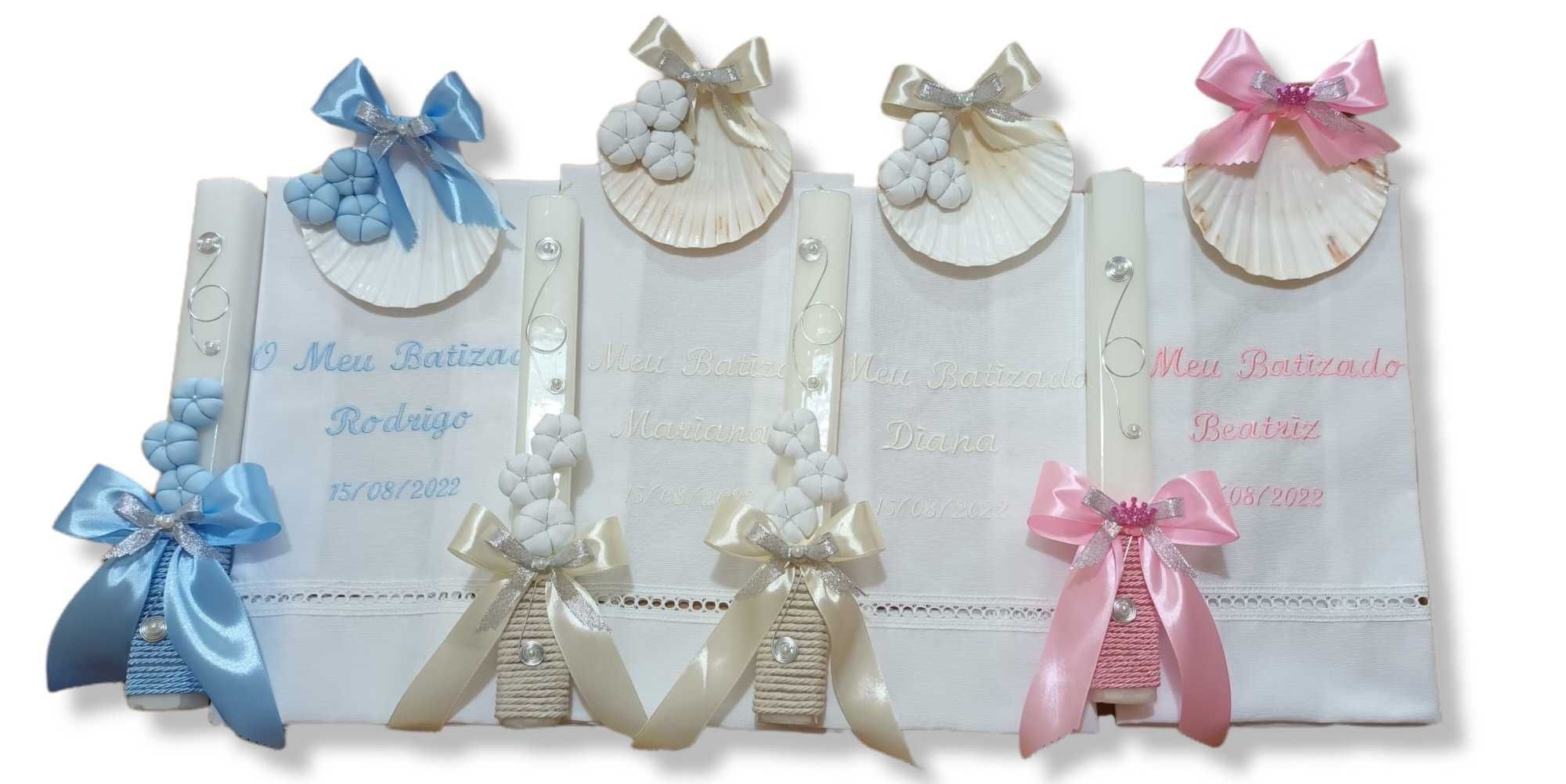 Batizados , toalhas, velas e concha