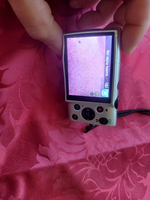 Цифровой фотоаппарат Canon IXUS