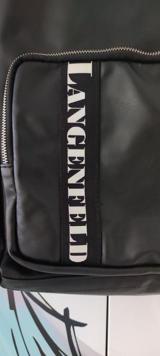 Torebka czarna eko skóra miękka A4