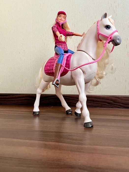Кукла Барби и интерактивная лошадь Barbie Dreamhorse