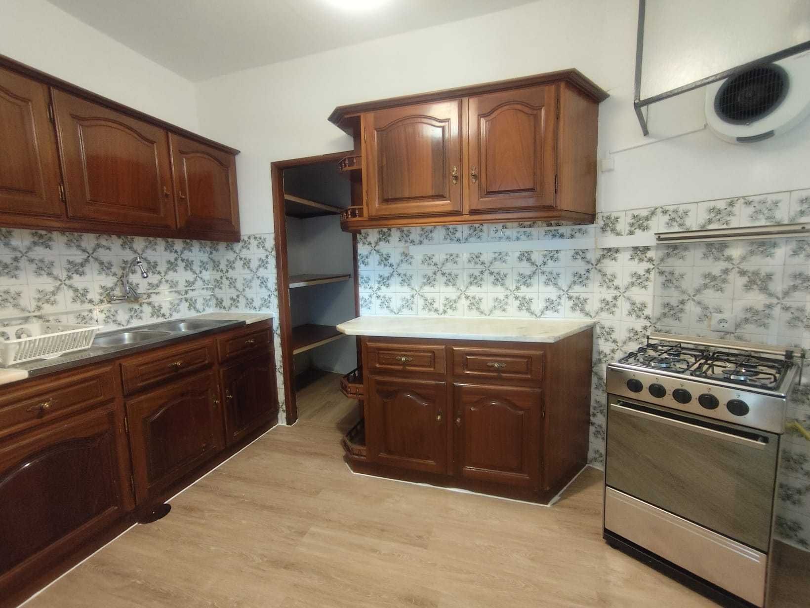 Arrenda-se Quarto para ISCAC apartamento remodelado