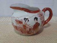 Молочник (сливочник) фарфоровый. Гейши. Старый Китай.