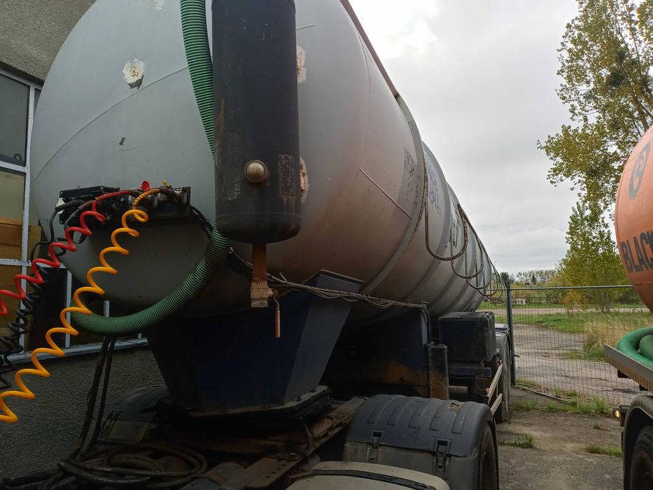 Naczepa asenizacyjn 20 000 litrów