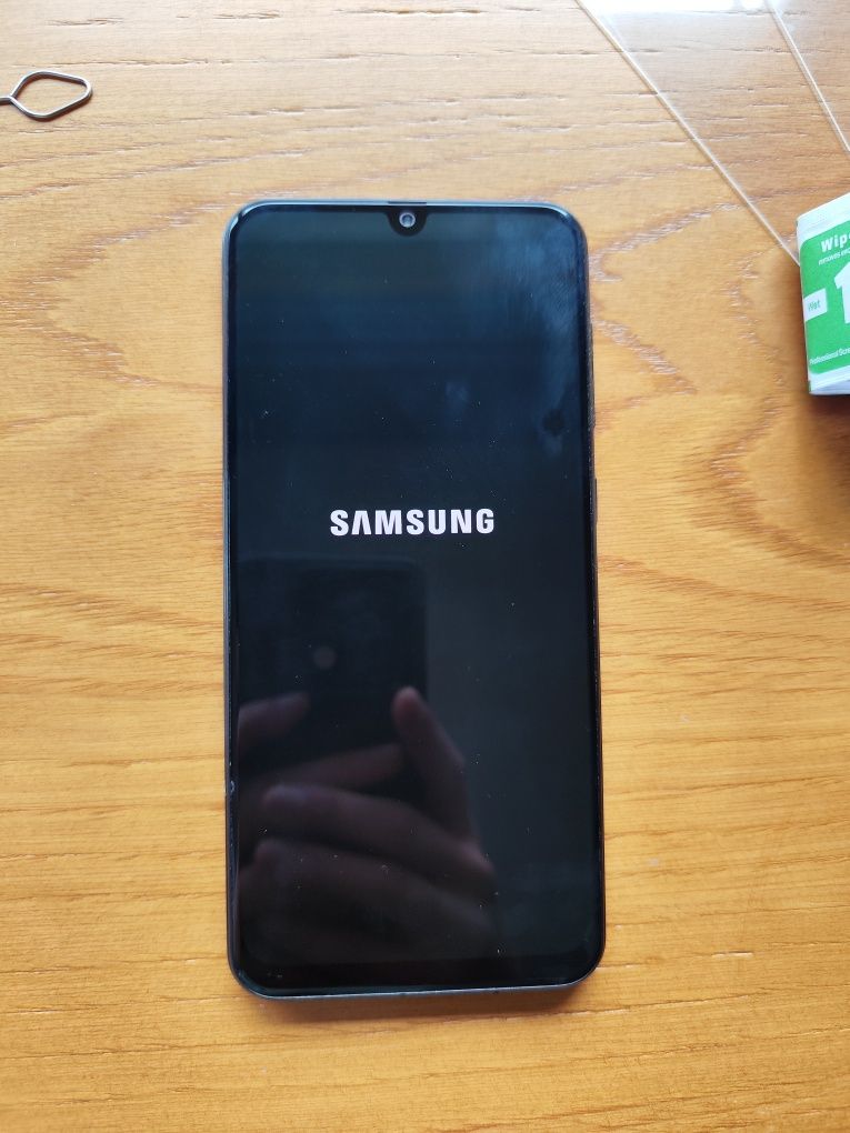 Samsung Galaxy A50 Desbloqueado com capa e carregador