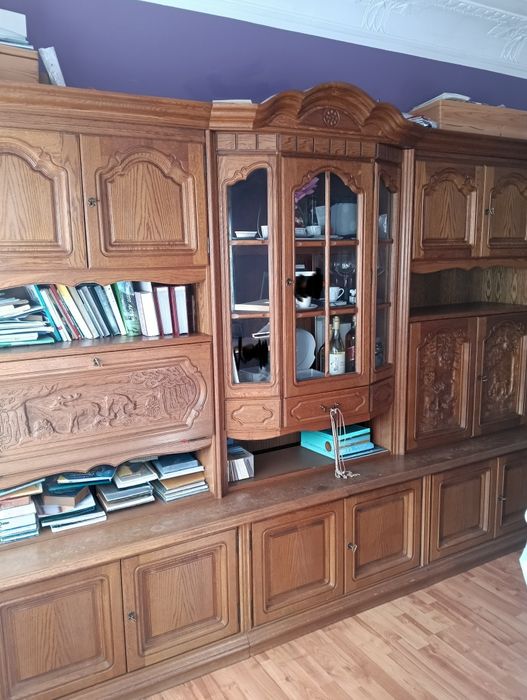 Meblościanka rzezbiona