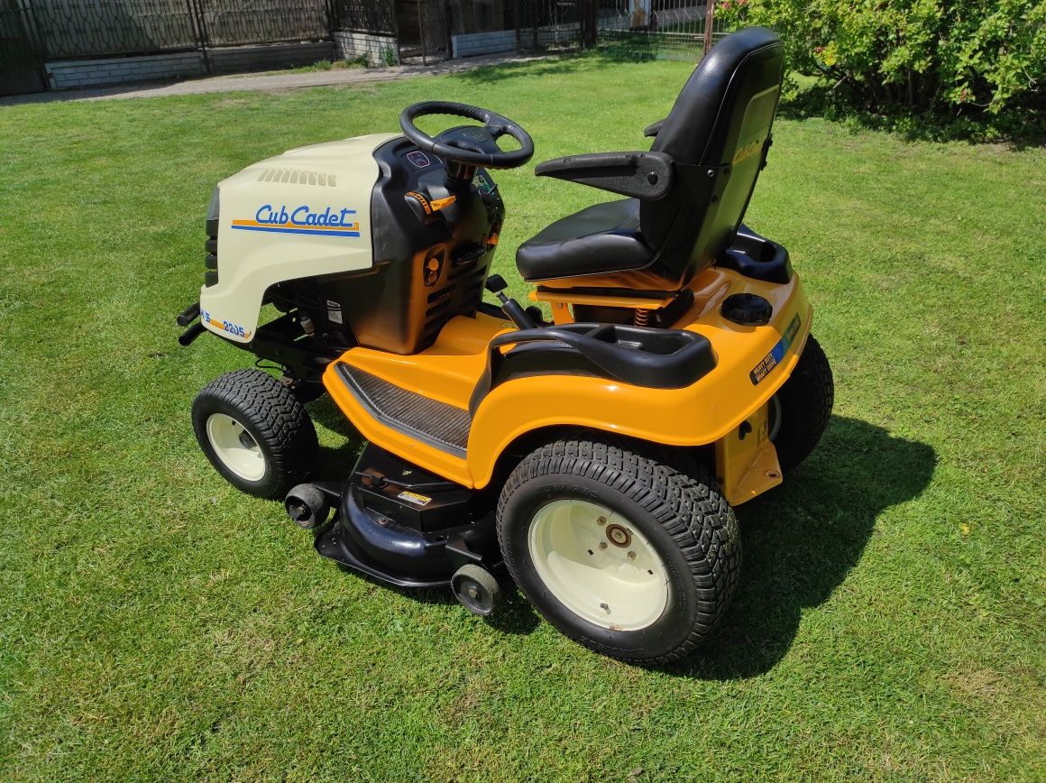 Traktorek kosiarka Cub Cadet HDS 2205 V2 20 km Stiga mtd honda alko