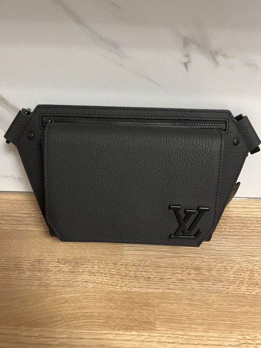 Saszetka Louis Vuitton Takeoff Sling
