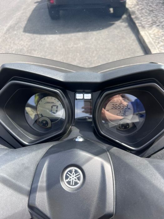 Yamaha x-max 125
