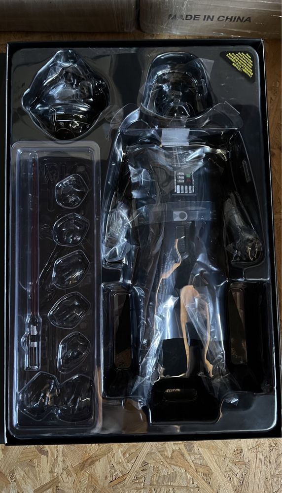 Hot Toys Star Wars Darth Vader scale 1/6