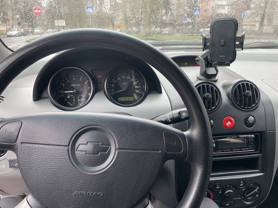 Продам автомобіль Chevrolet aveo