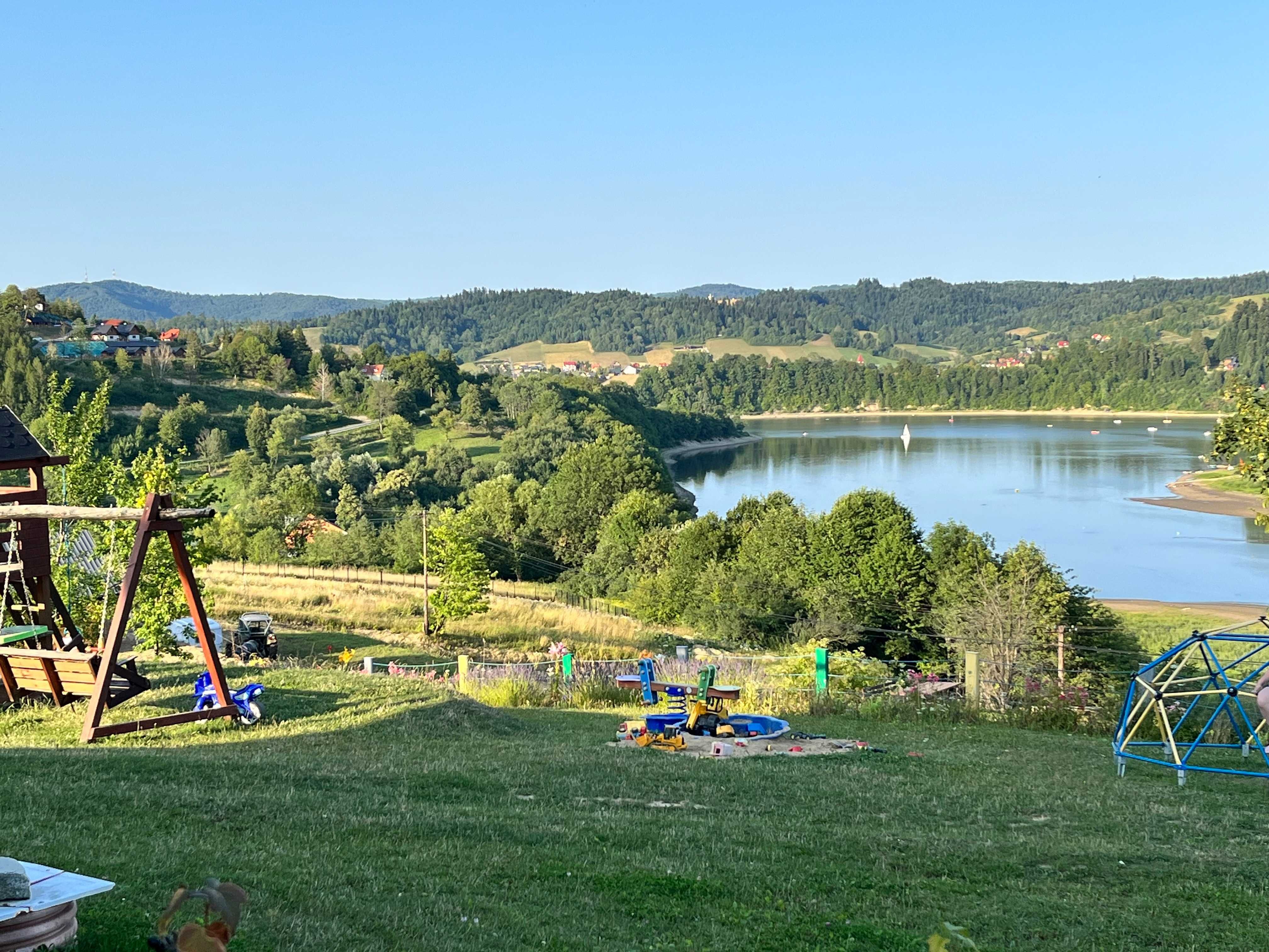 Pokoje i domki z widokiem na jezioro Wołkowyja Solina Bieszczady