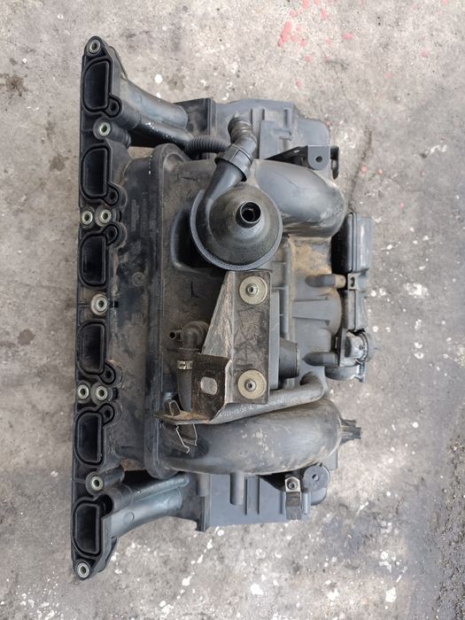Kolektor ssący BMW E39 E46 E60 X3 X5 3.0B