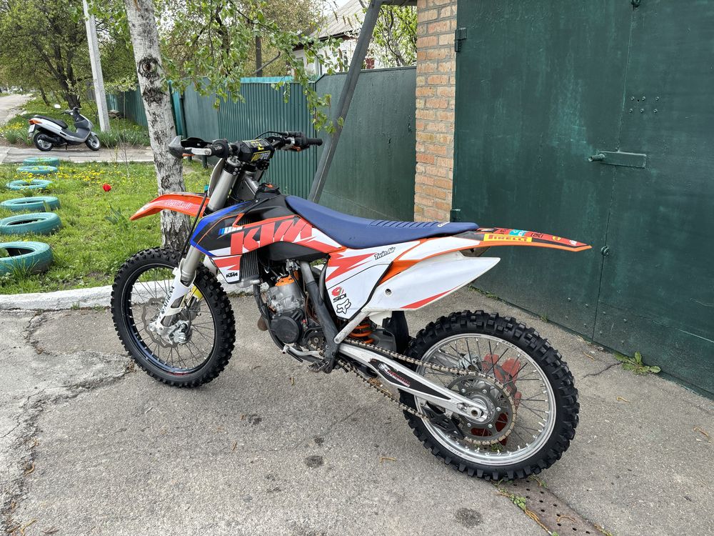 Продам KTM 125 2t 2015 года выпуска ,обслужен и готов к сезону.