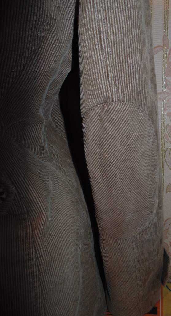 Класичний піджак-ветровка 44р.Латки.Новий,натуральна тканина